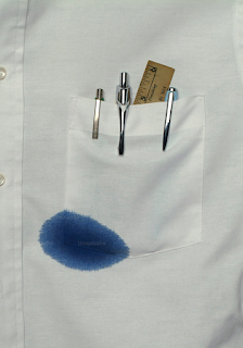 와이셔츠의 잉크 얼룩 와이셔츠의 잉크 얼룩