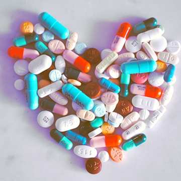 하트모양의 약품무더기